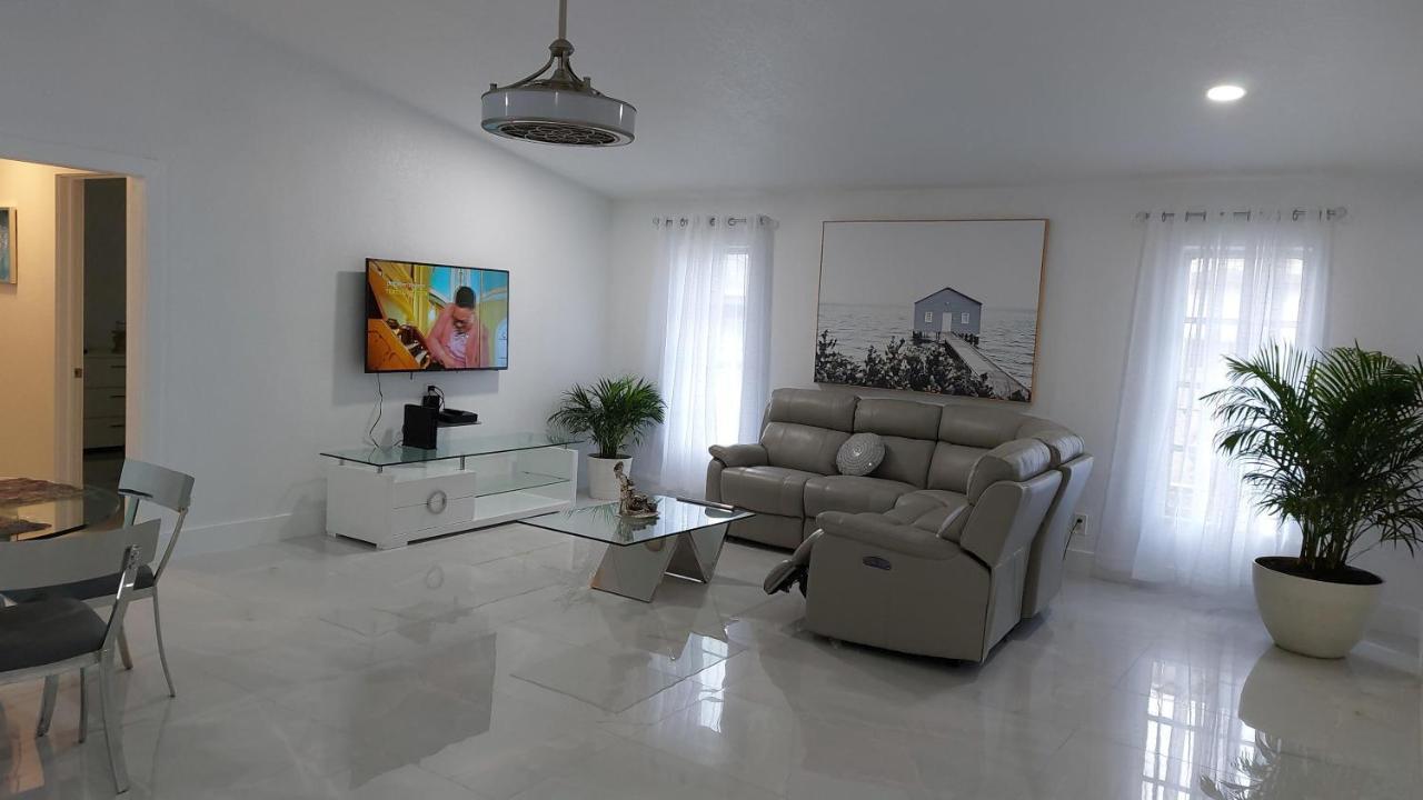 Cape Coral Mini Palace Exterior foto